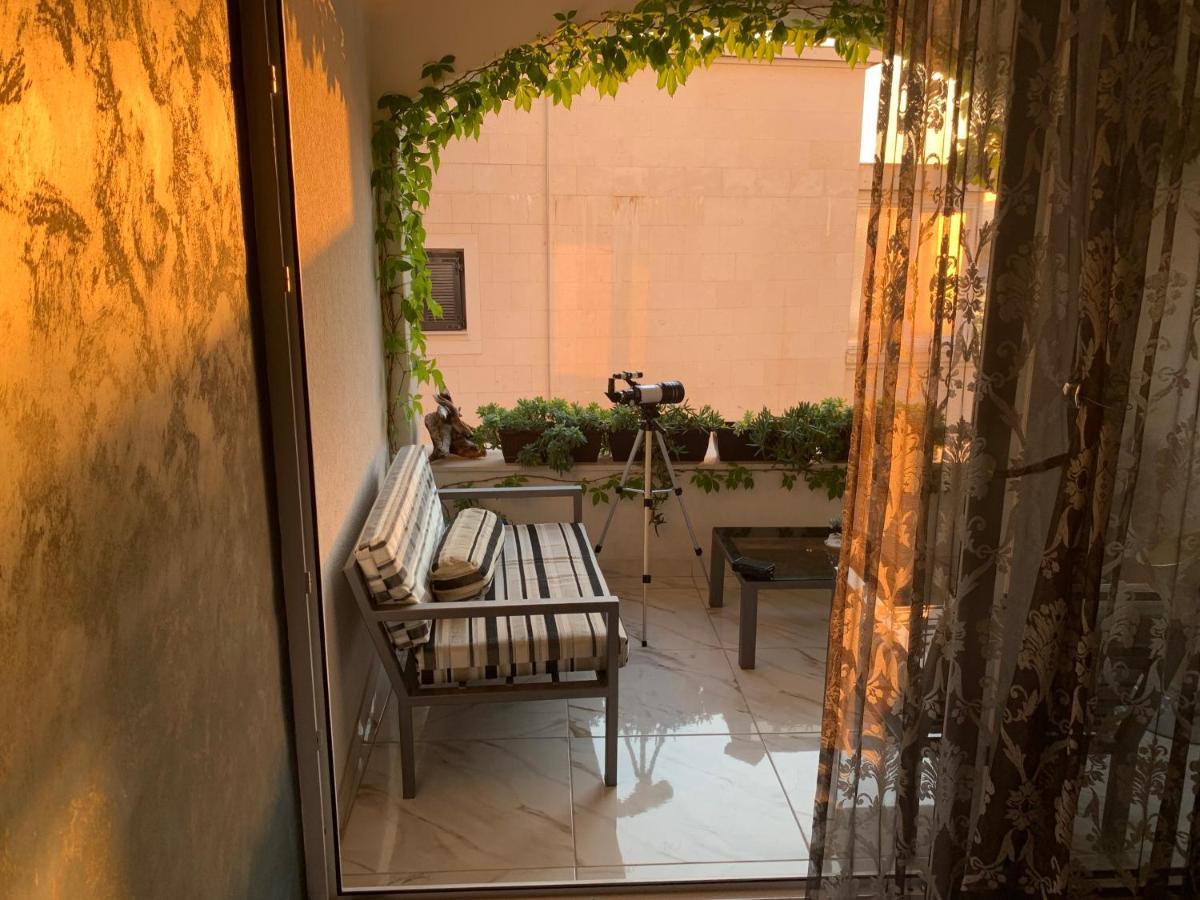 Sound Of The Sea Apartment Sveti Stefan Exterior foto